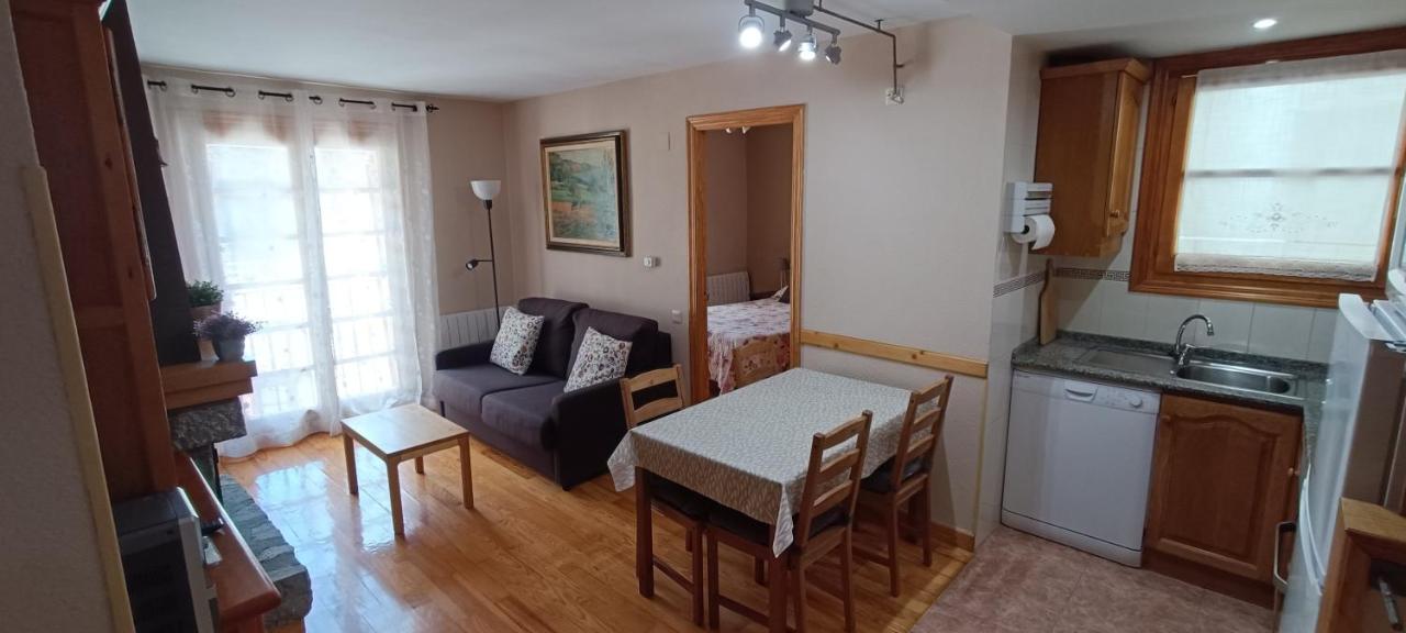 Apartamento El Refugio De Sara Benasque Ngoại thất bức ảnh