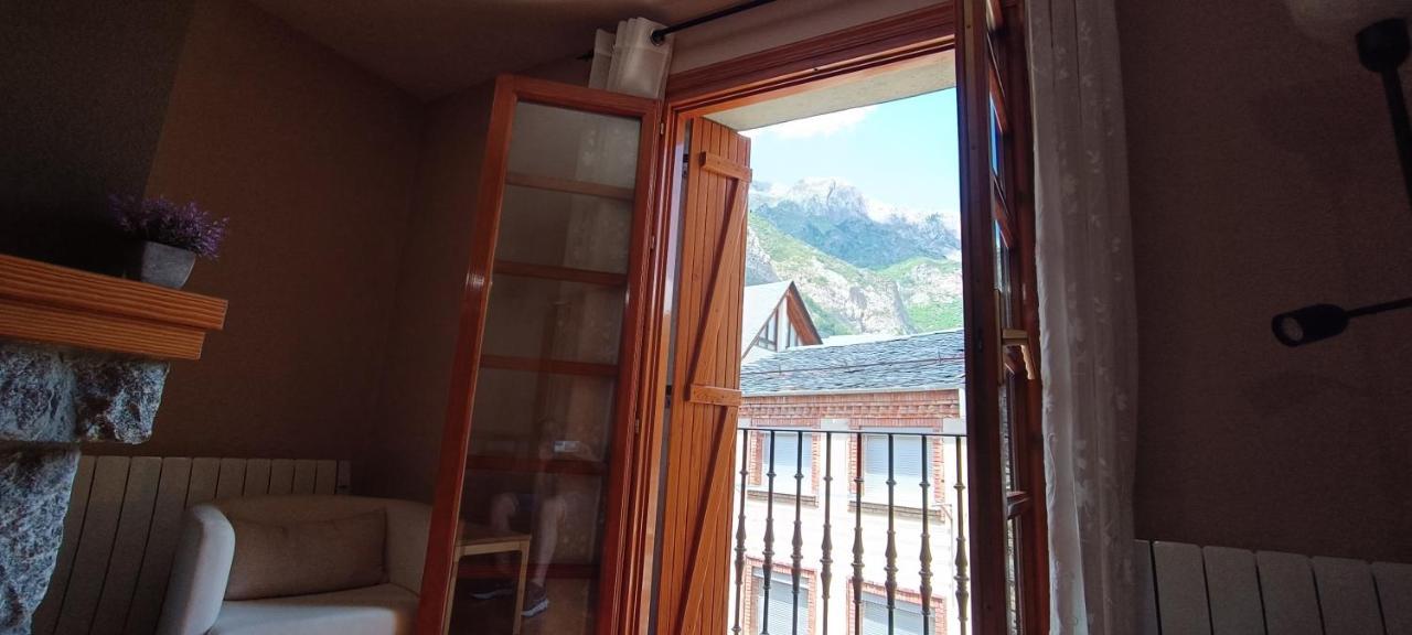 Apartamento El Refugio De Sara Benasque Ngoại thất bức ảnh