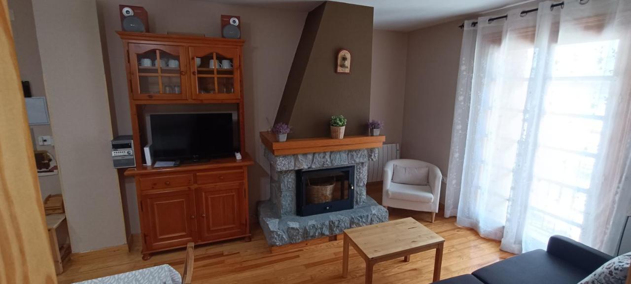Apartamento El Refugio De Sara Benasque Ngoại thất bức ảnh
